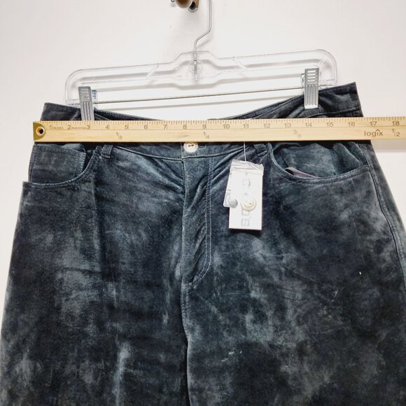 Chicos Pants Black Leather  Straight Leg flat Front Size 2 - Picture 5 of 10